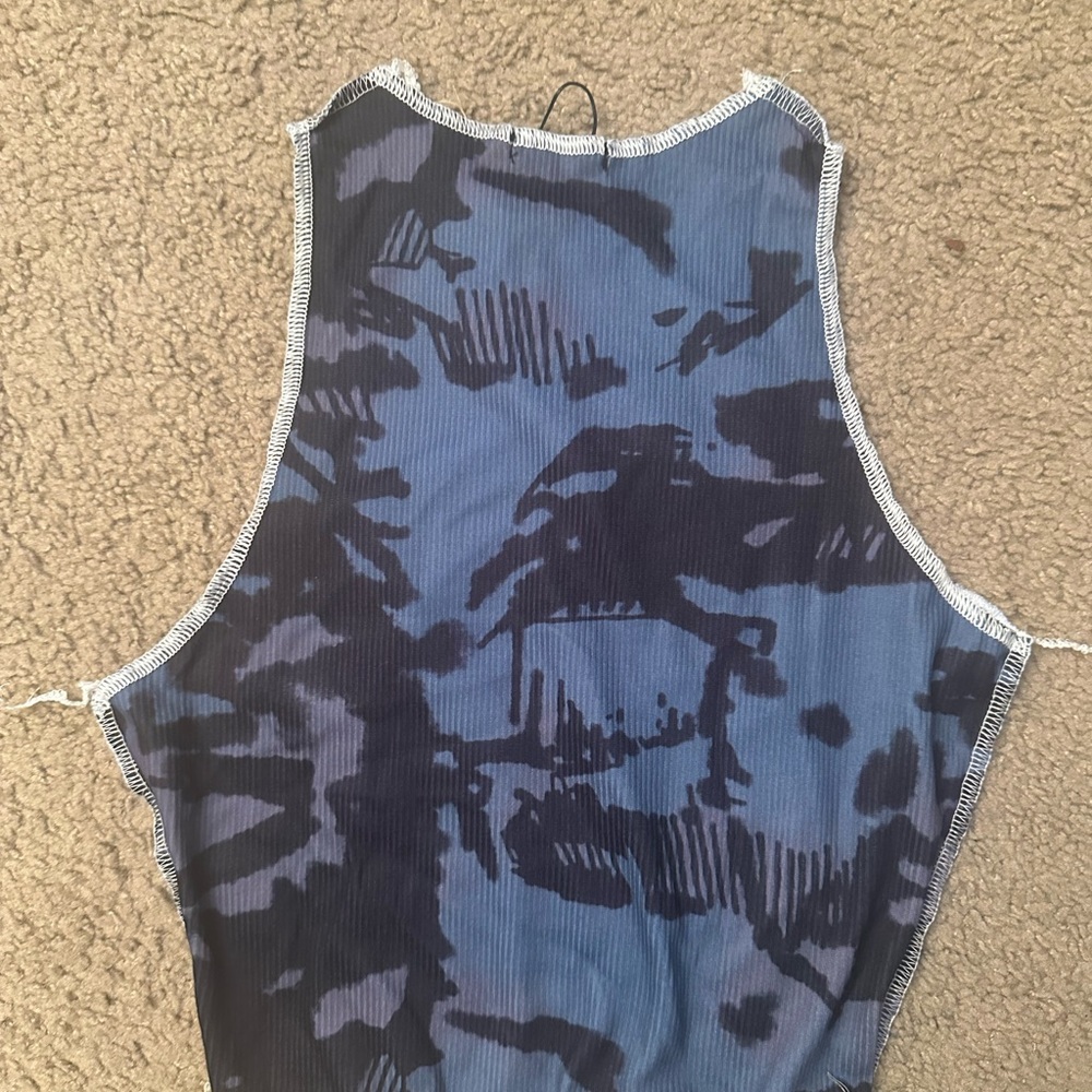 Crop top - Picture 3 of 3